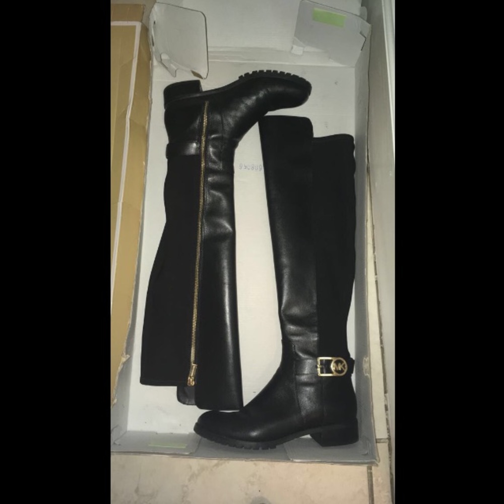 Michael Kors Bryce Flat Leather Boots